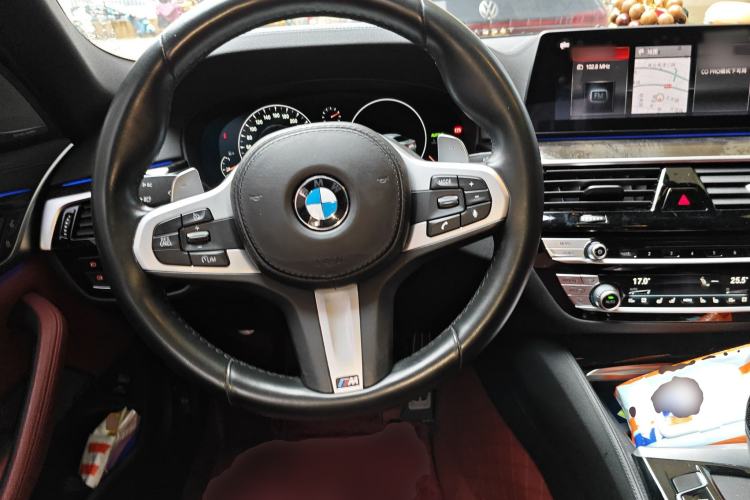 Used BMW 5 Series 2019 530Li Luxury Edition M Sport Package Steering Wheel