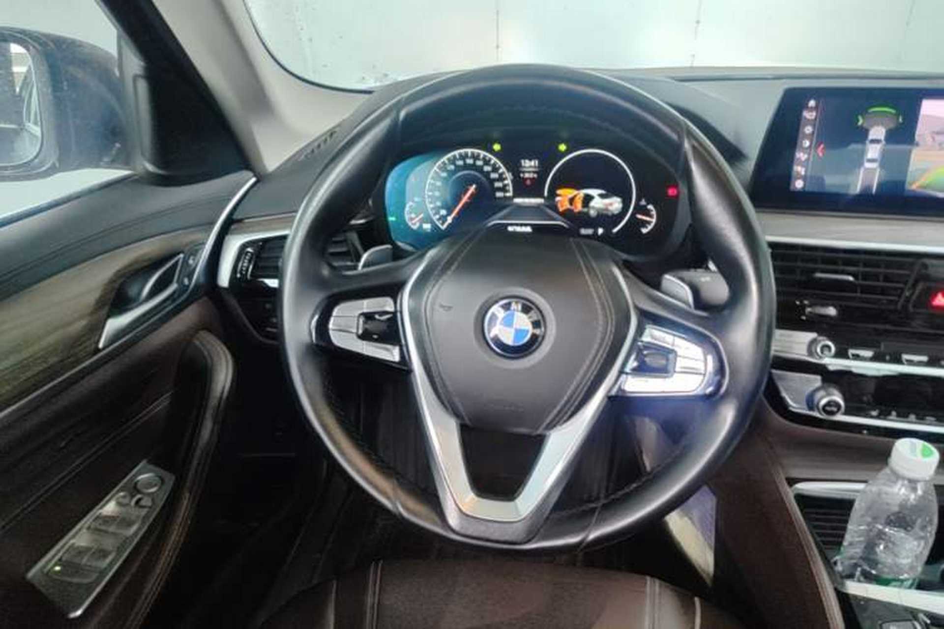 Used BMW 5 Series 2019 530Li Leading Model Luxury Package Steering Wheel