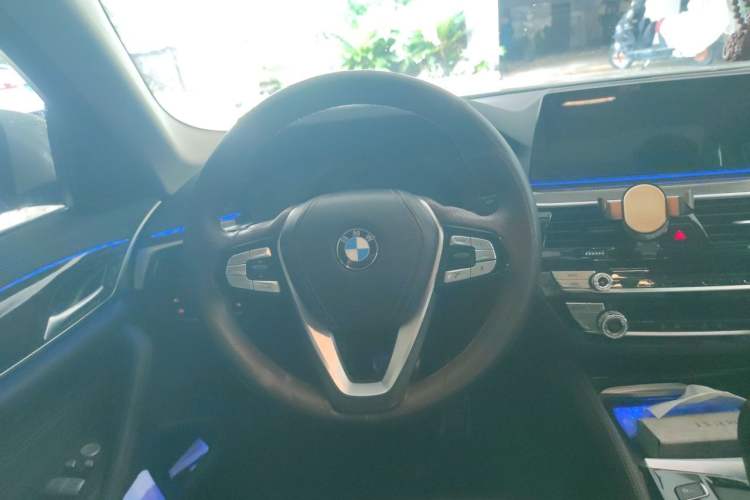 Used BMW 5 Series 2019 525Li Luxury Package Steering Wheel