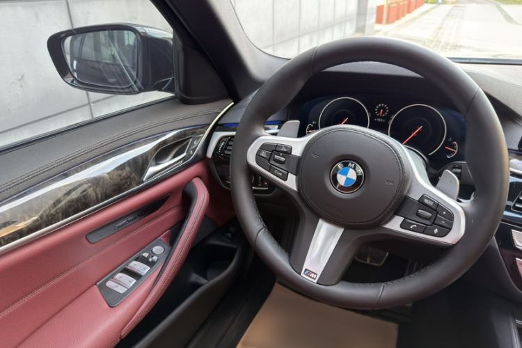 Used BMW 5 Series 2019 Facelifted 530Li Leading Edition M Sport Package Steering Wheel