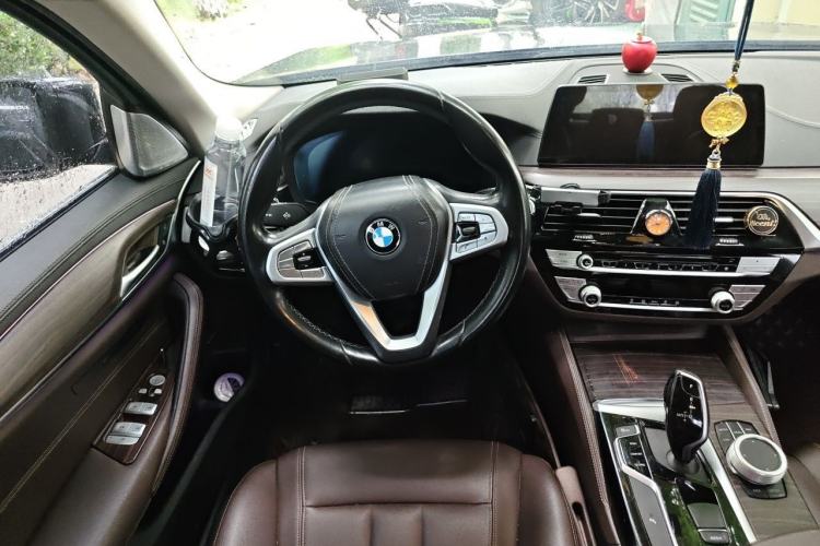 Used BMW 5 Series 2019 525Li Luxury Package Steering Wheel
