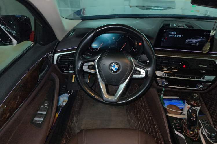 Used BMW 5 Series 2019 525Li Luxury Package Steering Wheel