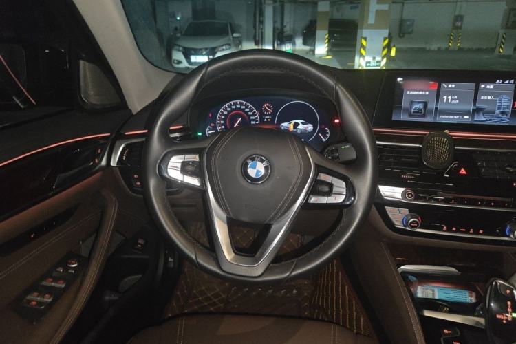 Used BMW 5 Series 2019 525Li Luxury Package Steering Wheel