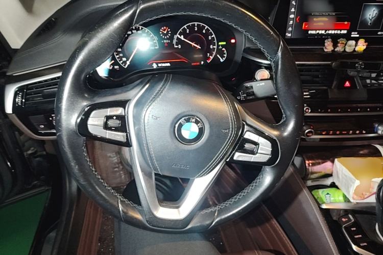 Used BMW 5 Series 2019 Facelifted 525Li Luxury Package Steering Wheel