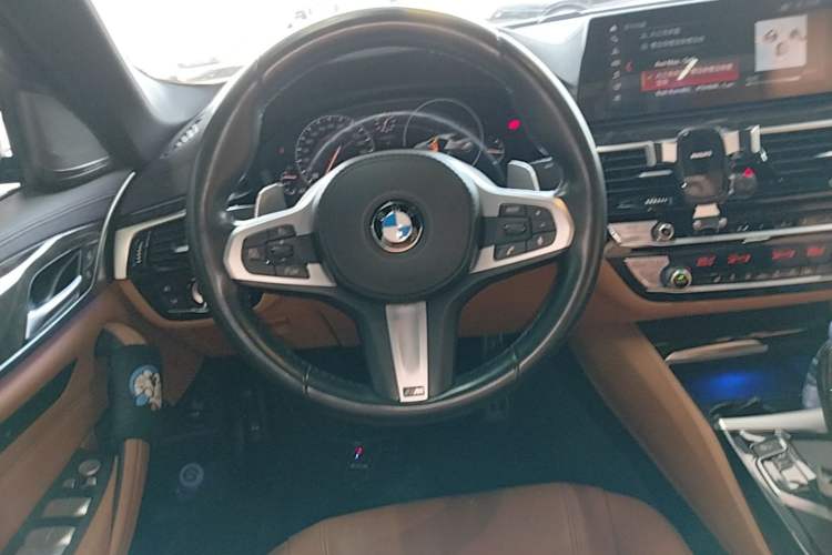Used BMW 5 Series 2019 530Li Leading Model M Sport Package Steering Wheel