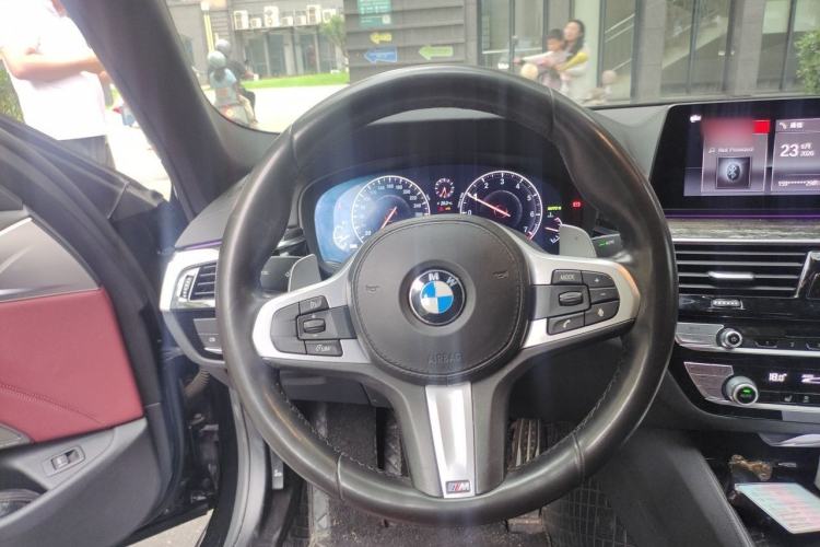 Used BMW 5 Series 2019 Facelifted 530Li Leading Edition M Sport Package Steering Wheel