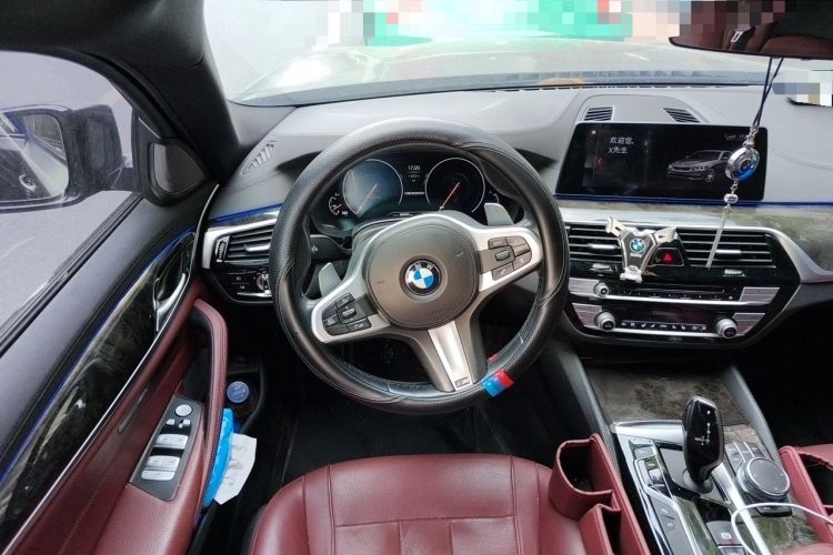 Used BMW 5 Series 2019 530Li Luxury Edition M Sport Package Steering Wheel
