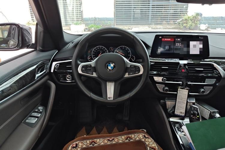 Used BMW 5 Series 2019 525Li M Sport Package Steering Wheel