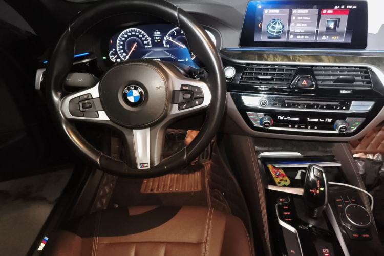 Used BMW 5 Series 2019 525Li M Sport Package Steering Wheel