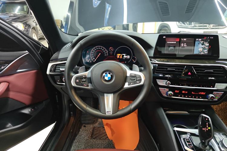 Used BMW 5 Series 2019 Facelifted 530Li Leading Edition M Sport Package Steering Wheel