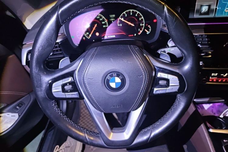 Used BMW 5 Series 2019 530Li Luxury Edition Premium Package Steering Wheel