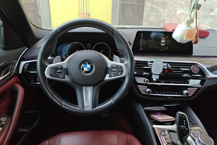 Used BMW 5 Series 2019 530Li Leading Model M Sport Package Steering Wheel
