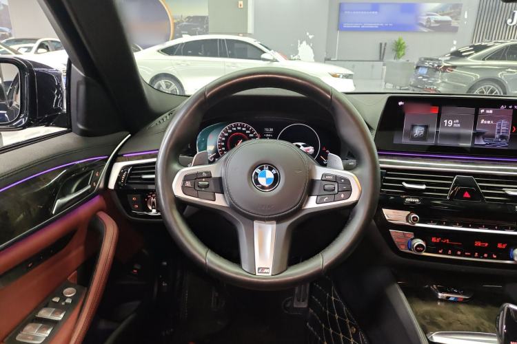 Used BMW 5 Series 2019 530Li Leading Model M Sport Package Steering Wheel