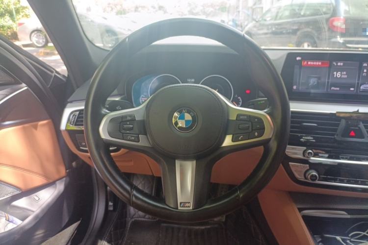Used BMW 5 Series 2019 525i M Sport Package Steering Wheel