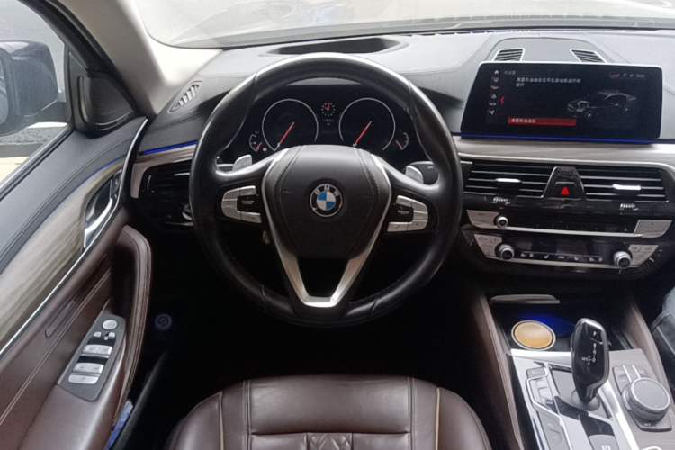 Used BMW 5 Series 2019 Facelifted 530Li Luxury Edition Premium Package Steering Wheel