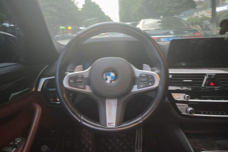 Used BMW 5 Series 2019 Facelifted 530Li Leading Edition M Sport Package Steering Wheel