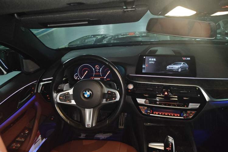 Used BMW 5 Series 2019 530Li Luxury Edition M Sport Package Steering Wheel