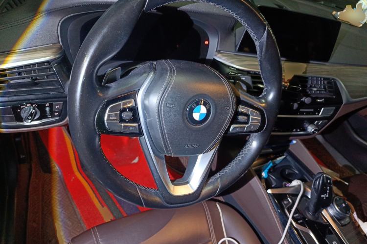 Used BMW 5 Series 2019 Facelifted 530Li Leading Edition Luxury Package Steering Wheel