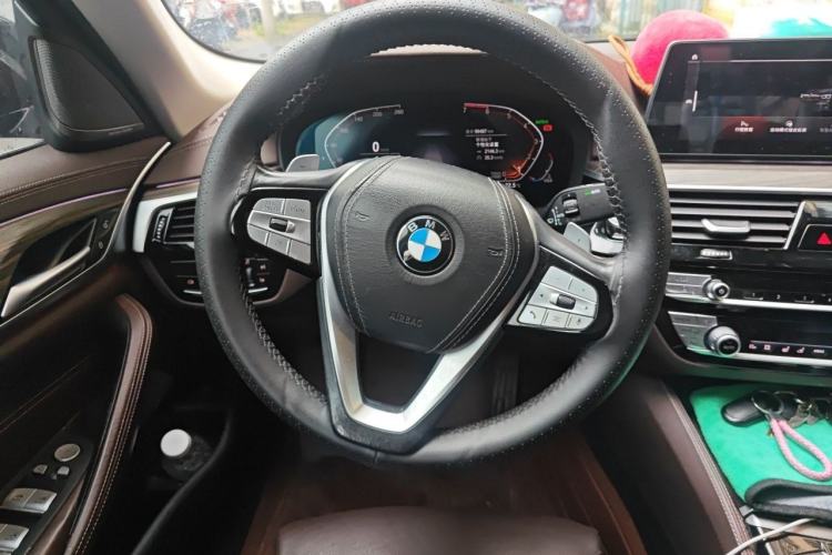 Used BMW 5 Series 2019 Facelifted 530Li Luxury Edition Premium Package Steering Wheel