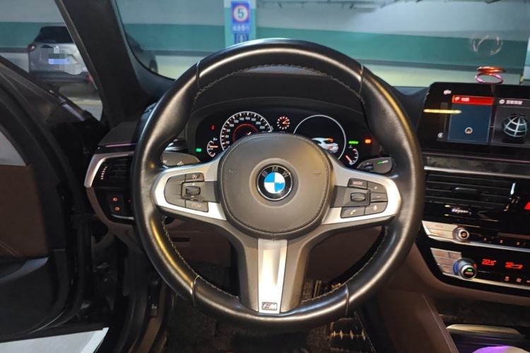 Used BMW 5 Series 2019 525Li M Sport Package Steering Wheel