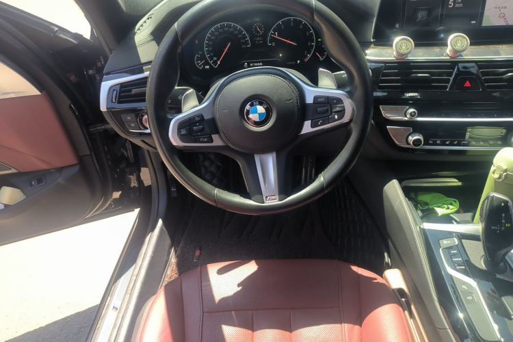 Used BMW 5 Series 2019 530Li Luxury Edition M Sport Package Steering Wheel