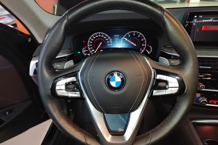 Used BMW 5 Series 2019 Facelifted 530Li Luxury Edition Premium Package Steering Wheel