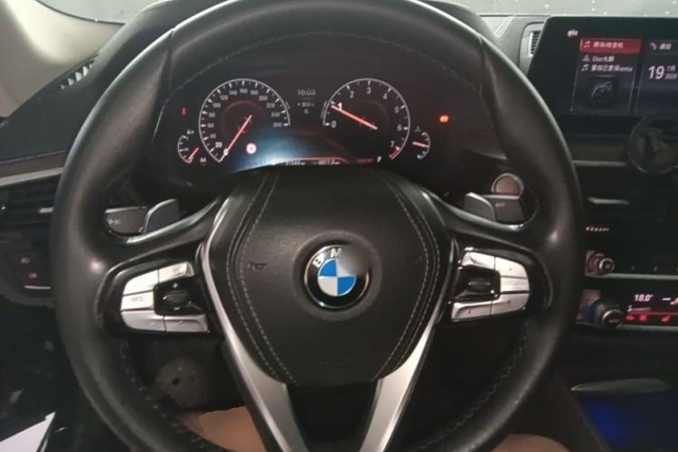 Used BMW 5 Series 2019 530Li Luxury Edition Premium Package Steering Wheel