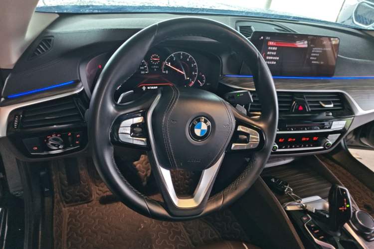 Used BMW 5 Series 2019 Facelifted 530Li Leading Edition Luxury Package Steering Wheel