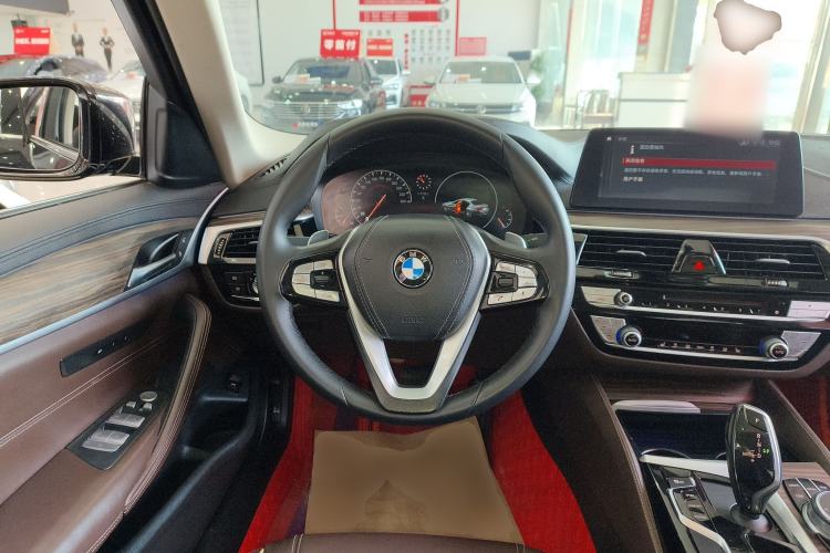 Used BMW 5 Series 2019 530Li xDrive Luxury Package Steering Wheel