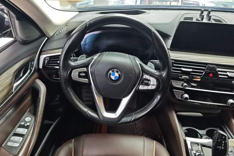Used BMW 5 Series 2019 Facelifted 530Li Luxury Edition Premium Package Steering Wheel