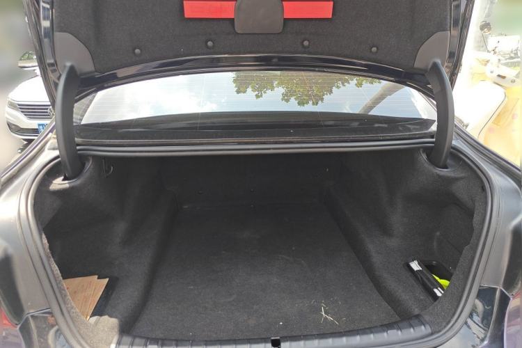 Used BMW 5 Series 2019 525Li M Sport Package Trunk