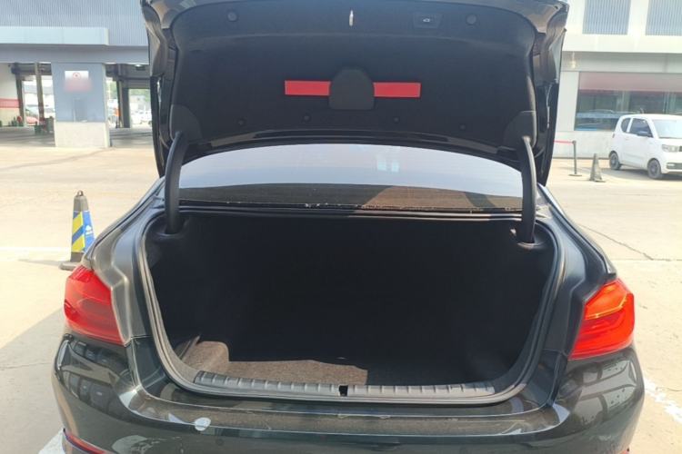 Used BMW 5 Series 2019 530Li Leading Model Luxury Package Trunk