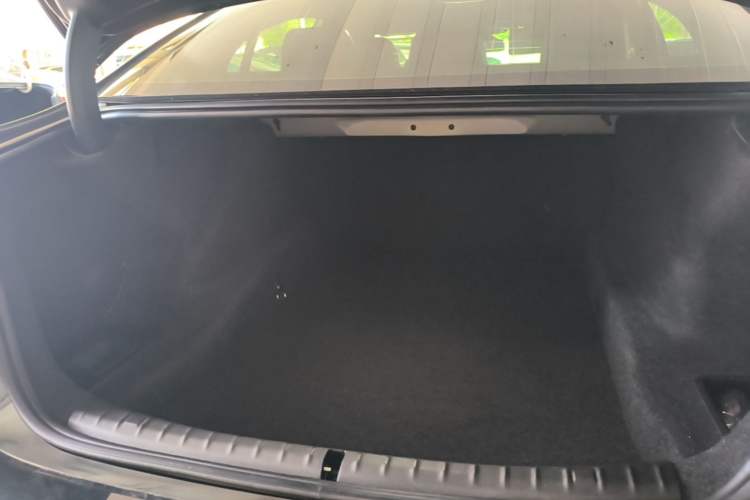 Used BMW 5 Series 2019 530i M Sport Package Trunk