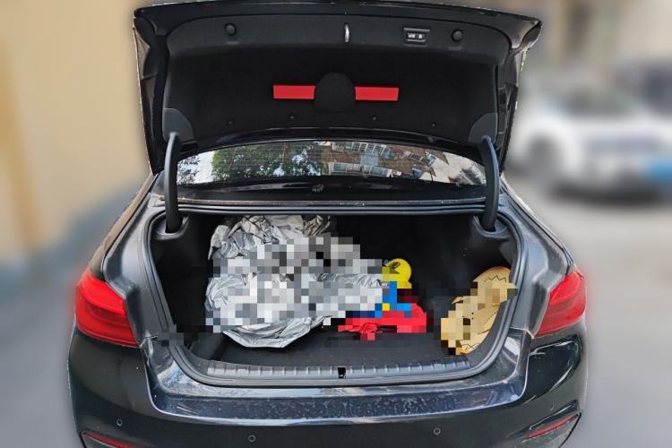 Used BMW 5 Series 2019 530Li Leading Model M Sport Package Trunk
