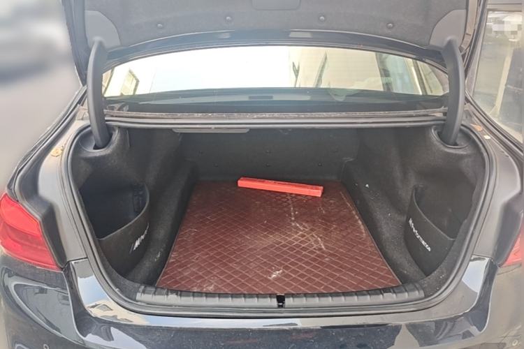 Used BMW 5 Series 2019 Restyled 525Li M Sport Package Trunk
