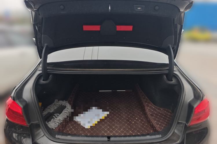 Used BMW 5 Series 2019 530Li Leading Model M Sport Package Trunk