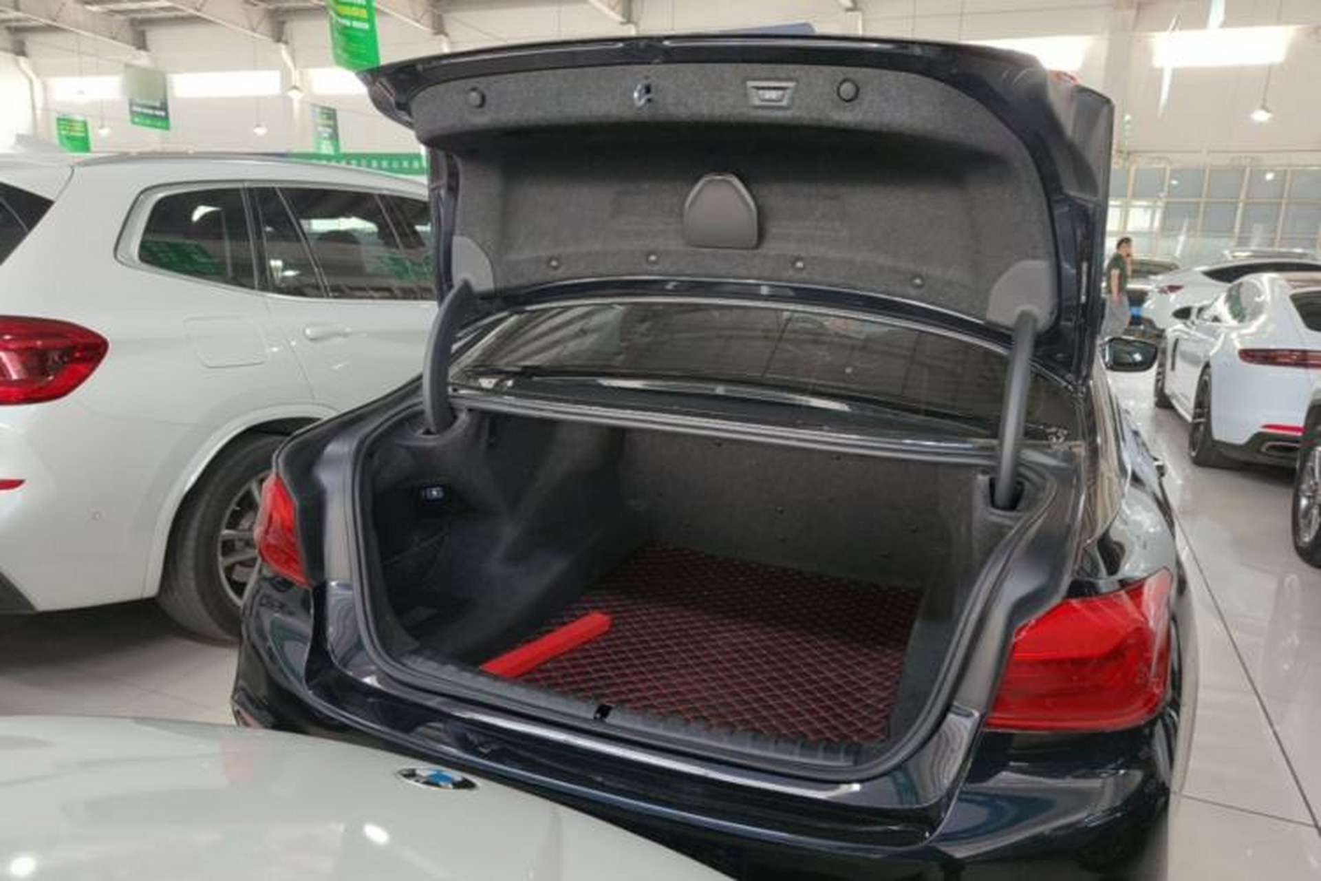 Used BMW 5 Series 2019 525Li M Sport Package Trunk