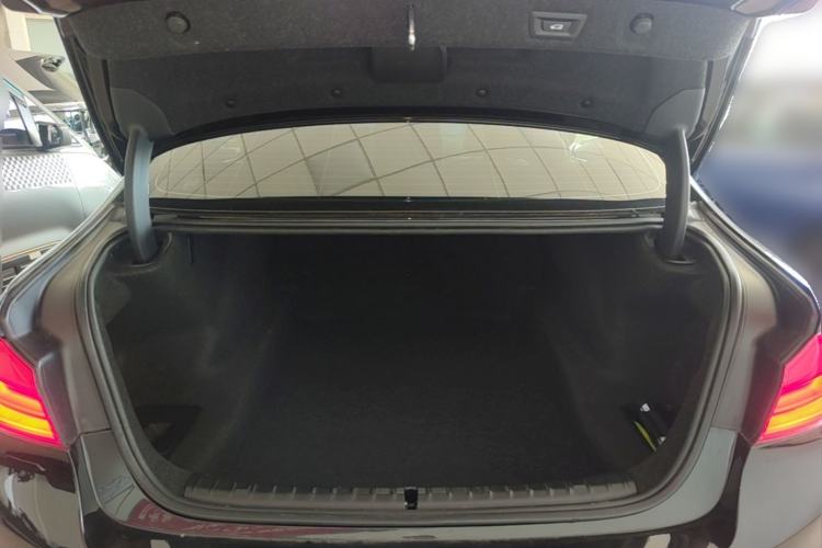 Used BMW 5 Series 2019 525Li M Sport Package Trunk