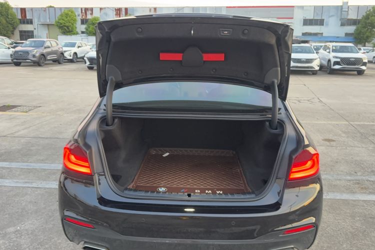 Used BMW 5 Series 2019 530Li Leading Model M Sport Package Trunk