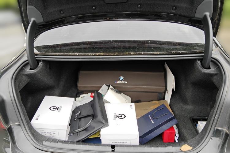 Used BMW 5 Series 2019 525Li M Sport Package Trunk