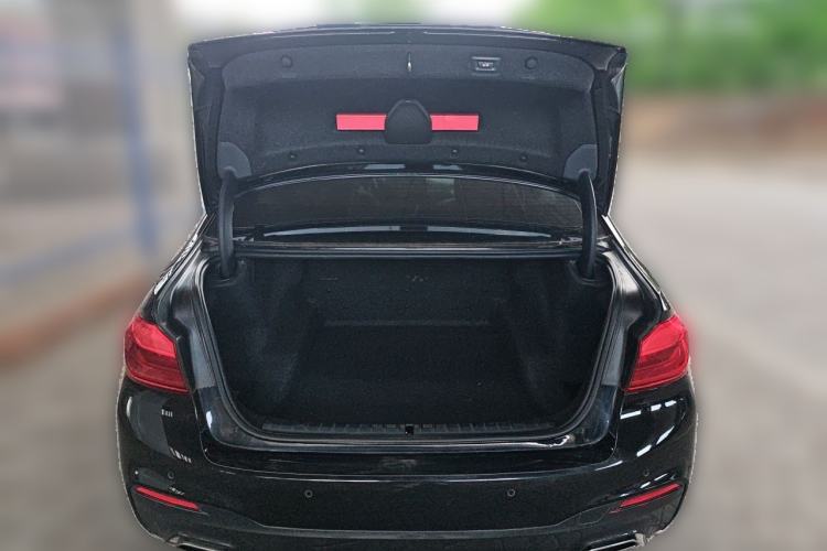 Used BMW 5 Series 2019 Facelifted 530Li xDrive M Sport Package Trunk