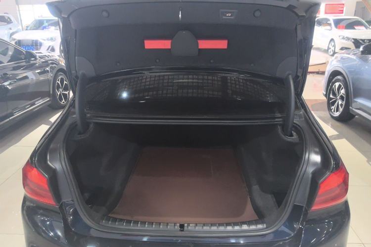 Used BMW 5 Series 2019 Restyled 525Li M Sport Package Trunk