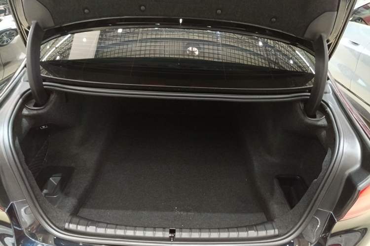 Used BMW 5 Series 2019 530Li Leading Model M Sport Package Trunk