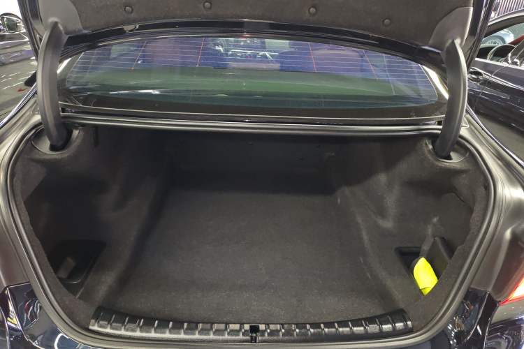Used BMW 5 Series 2019 530Li Leading Model M Sport Package Trunk