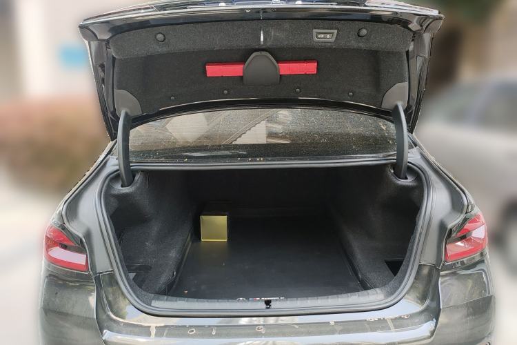 Used BMW 5 Series 2019 525i M Sport Package Trunk