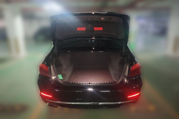 Used BMW 5 Series 2019 Facelifted 530Li Leading Edition Luxury Package Trunk