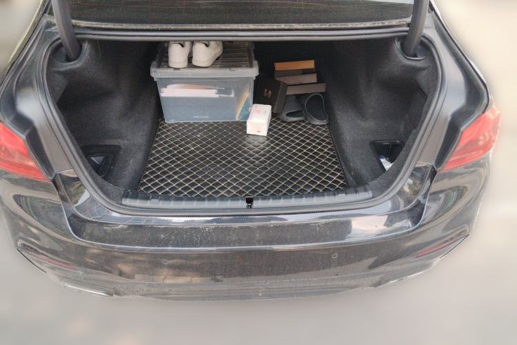 Used BMW 5 Series 2019 530Li Leading Model M Sport Package Trunk