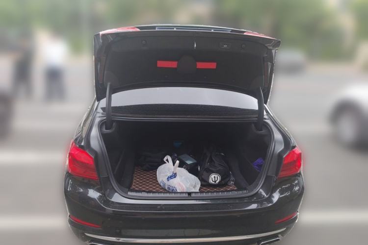 Used BMW 5 Series 2019 530Li xDrive Luxury Package Trunk