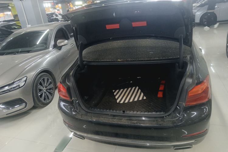 Used BMW 5 Series 2019 Facelifted 525Li Luxury Package Trunk