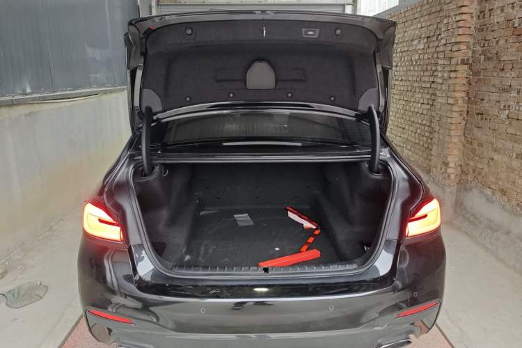 Used BMW 5 Series 2019 Facelifted 530Li xDrive M Sport Package Trunk
